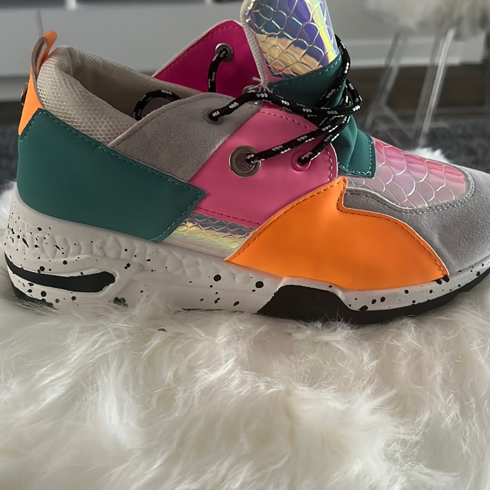 Size 9 multicolored new shoes new in box